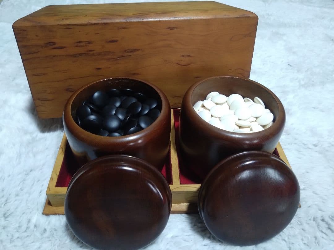 【囲碁】本蛤碁石/那智黒石　7.5ミリ　碁笥ケース