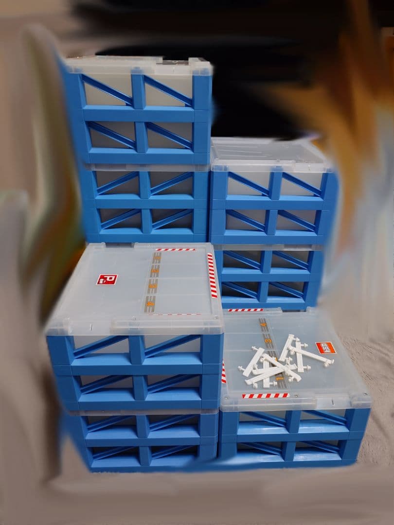 トミカパーキングケース24（２階建てタイプ）11個セット