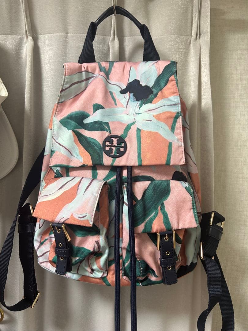 リュック　トリーバーチ