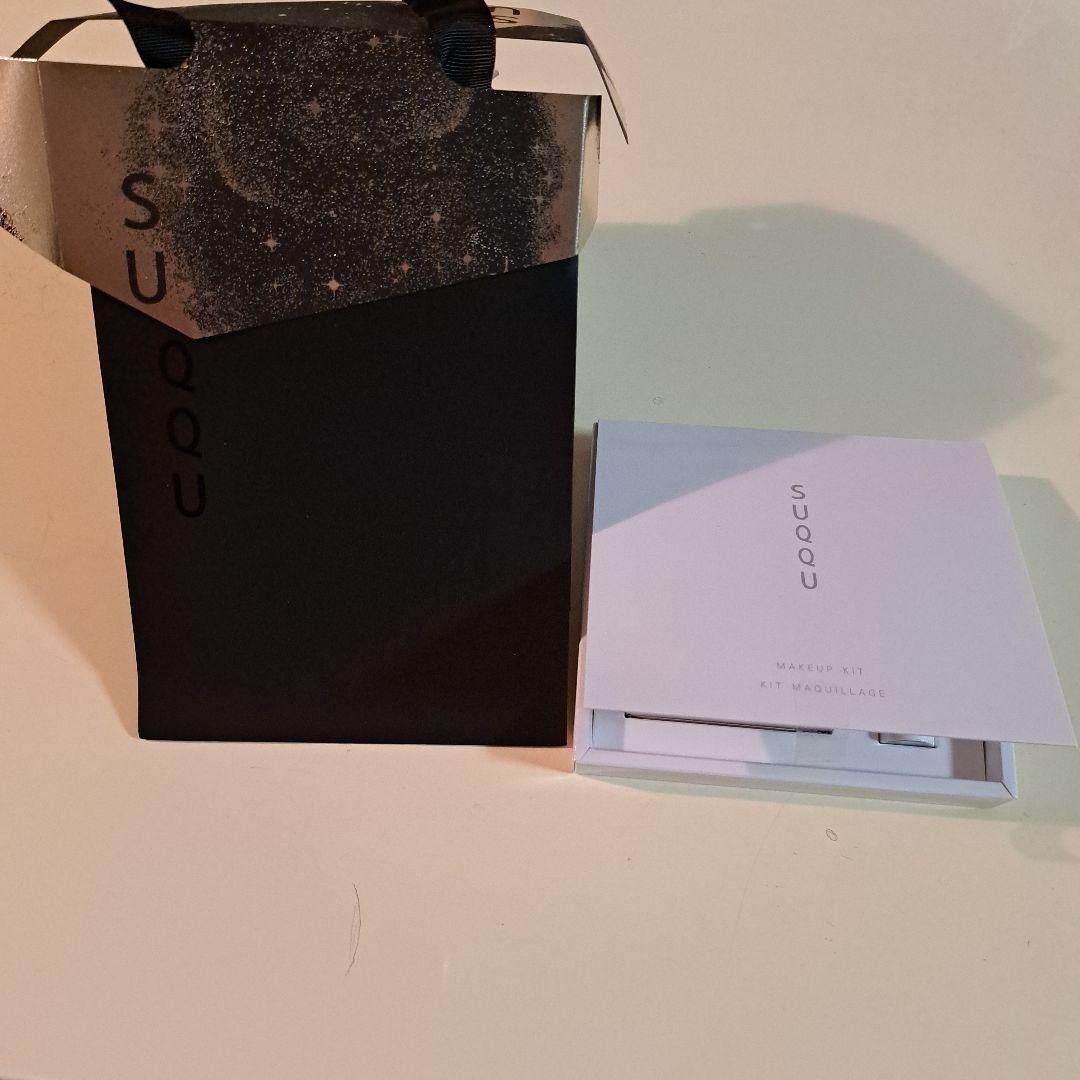 新品同様【SUQQU】ホリデー　メイクアップキット150完売品