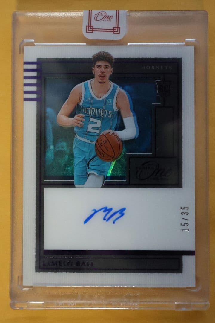 ラメロ·ボールサインカード2020-21 NBA ONE AND ONE