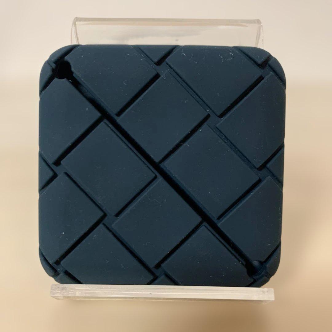BOTTEGA VENETA シリコン　ケース 紺色　ネイビー