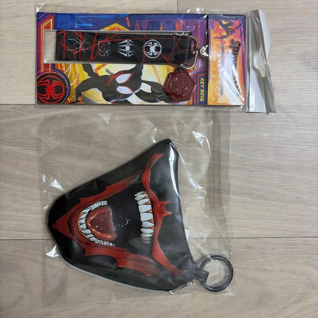 スパイダーマン、ヴェノム キーホルダー、ポーチセット - メルカリ