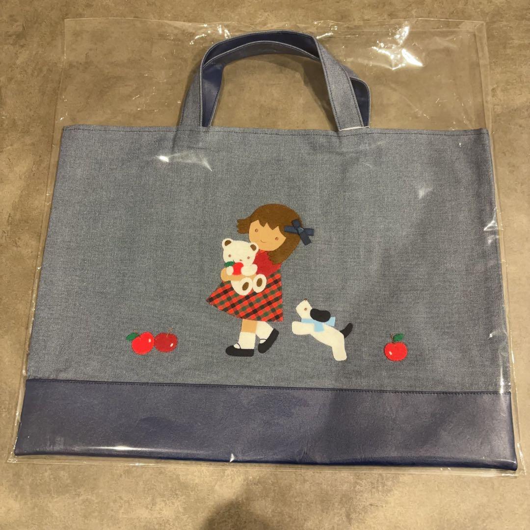 2025年新作春夏完売♡familiar デニムバッグ　ネイビー　手刺繍　新品