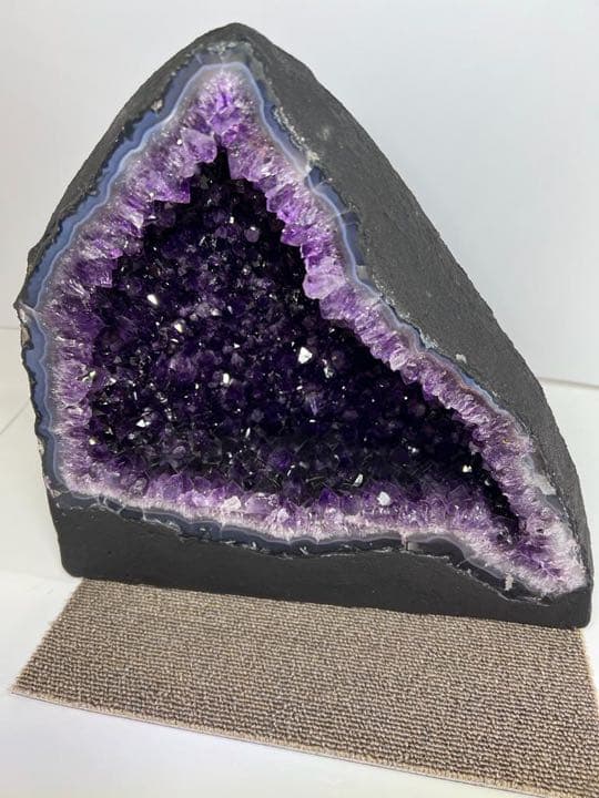 美しいアメジストドーム　15.4kl 29cm