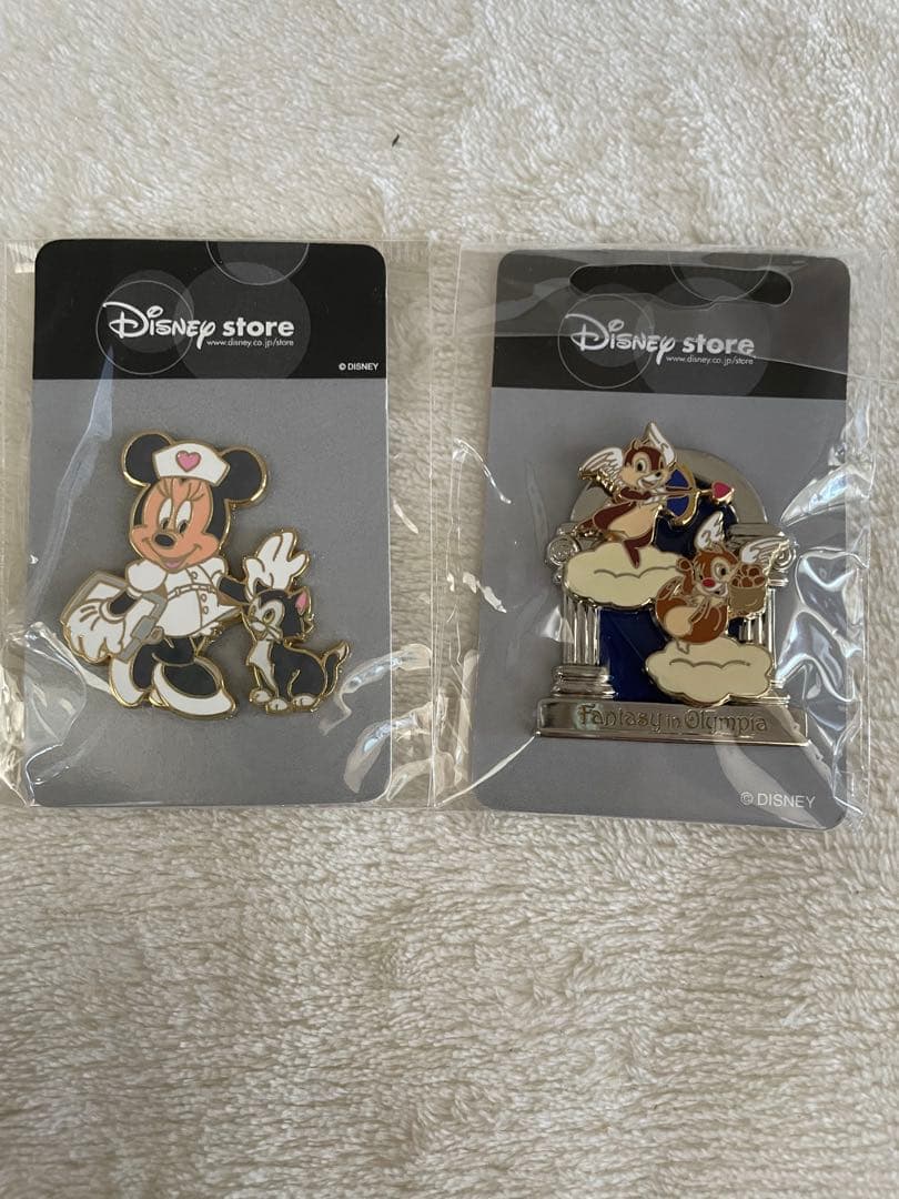 ディズニーストア　ピンバッジ　ミニーマウスとチップとデール　ナース　フィガロ 9117-mdmix-104_1.jpg