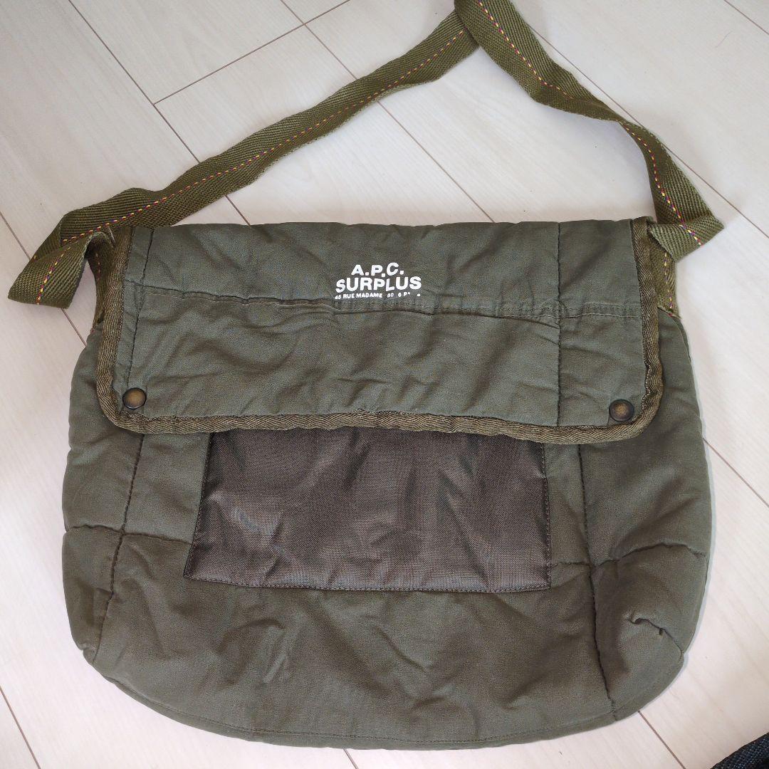 A.P.C アーペーセー　カーキ　ショルダーバッグ　メッセンジャー　古着