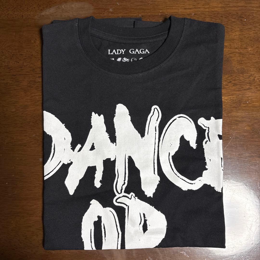 本日発送】 レディ・ガガ ENGLISH DATE BACK SS TEE - メルカリ