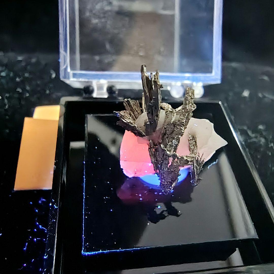 蛍光鉱物！シルバー&カルサイト