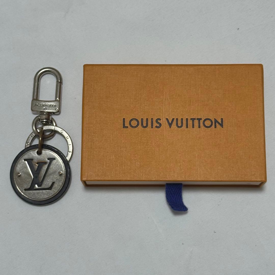 A*x様 LOUIS VUITTON LV ルイヴィトン　サークル キーホルダー