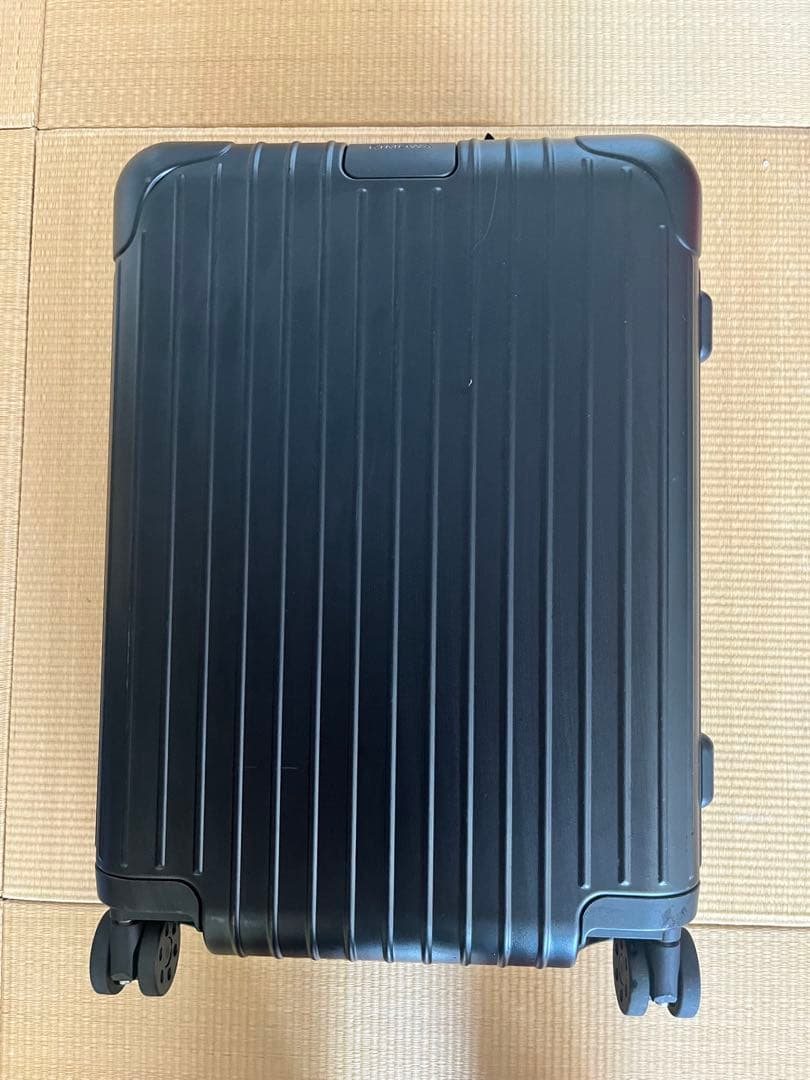 3回だけ使用RIMOWA リモワ Essential キャビン マットブラック 1-3泊] リモワ エッセンシャルスリーブ キャビン 37L マットブラック 4