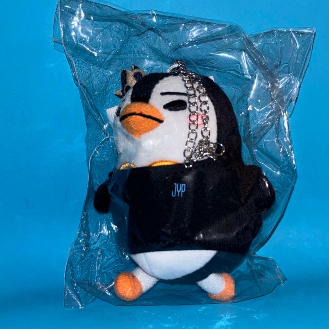 未開封】JUNHO 2PM ジュノ ペンペン バッグチャーム ぬいぐるみ - メルカリ