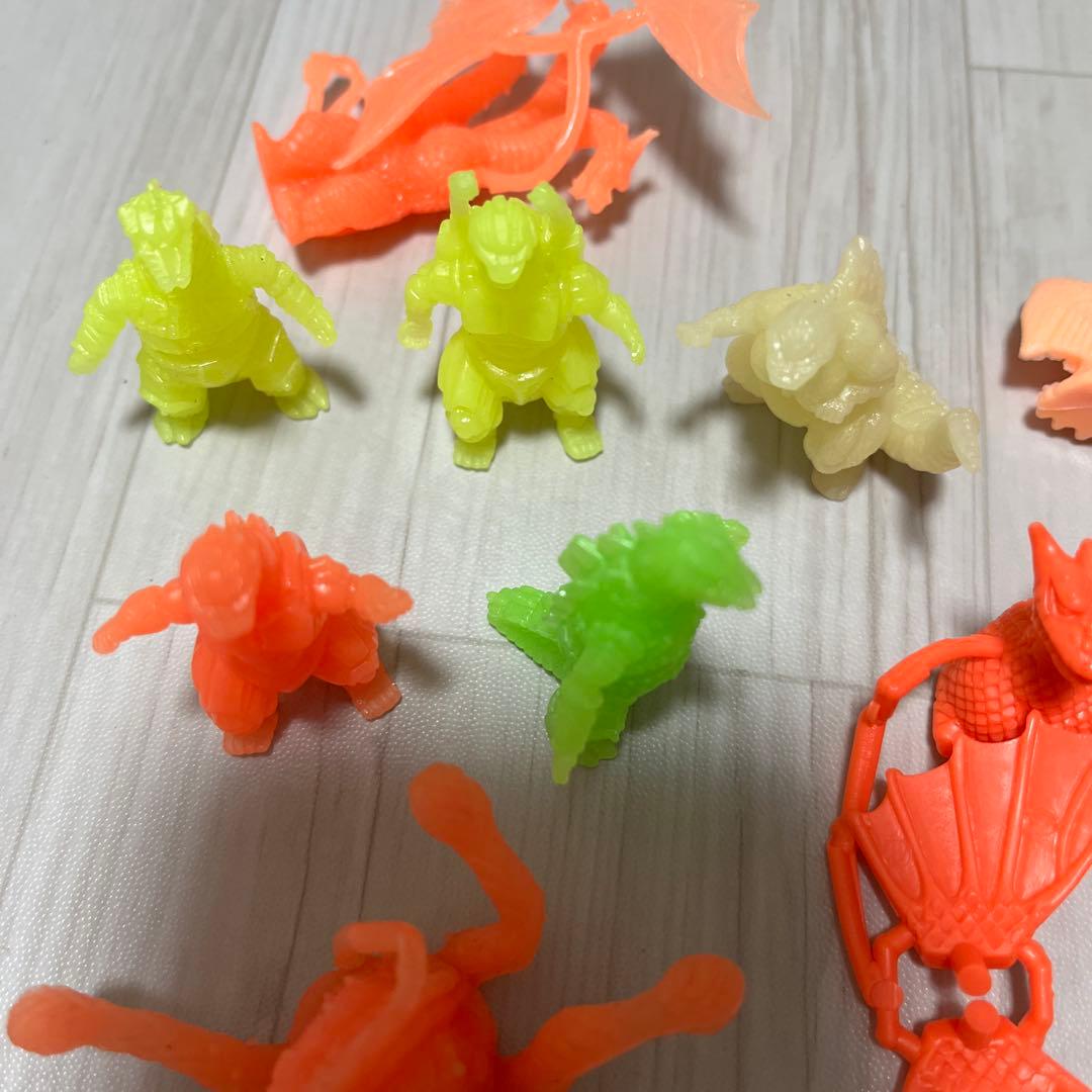 入場プレゼント版 光るゴジラ！10個セット1993東宝 新品未使用 ①