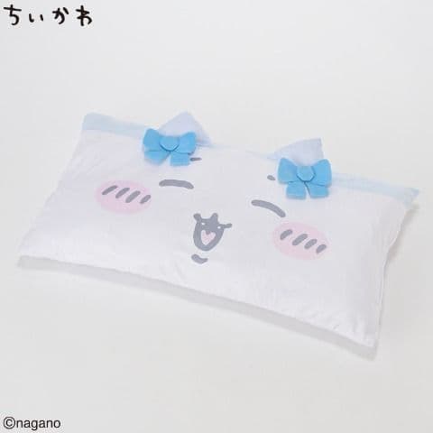 ハチワレ　しまむら　ダイカット長座ぶとん　クッション　ちいかわ 本日発売】 ちいかわ×しまむら新商品 長座布団と枕のサイズ比較です