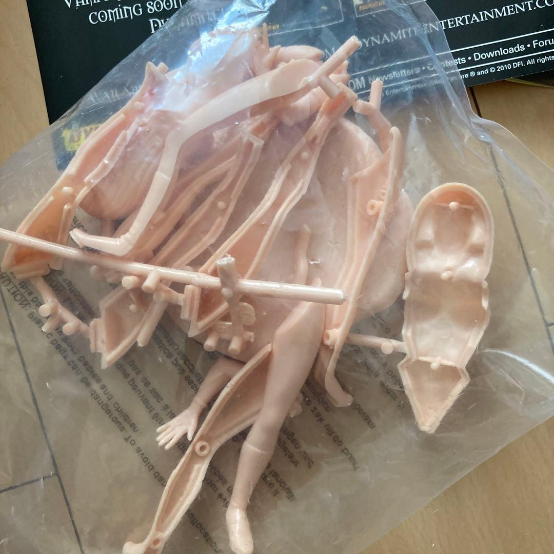 【即購入ok!!】モンスターシーンズ ヴァンピレラ VAMPIRELLA