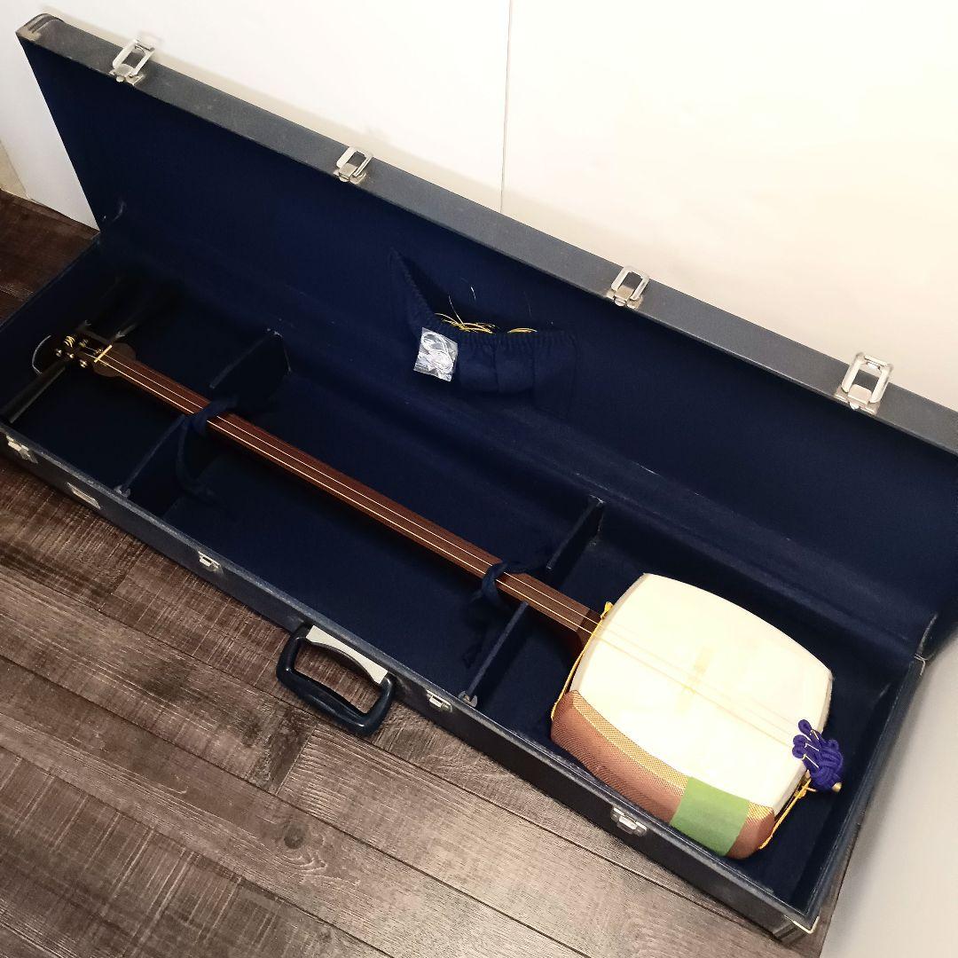【現状品】三味線 本体 ハードケース付き 和楽器 弦楽器 和風 弦楽器