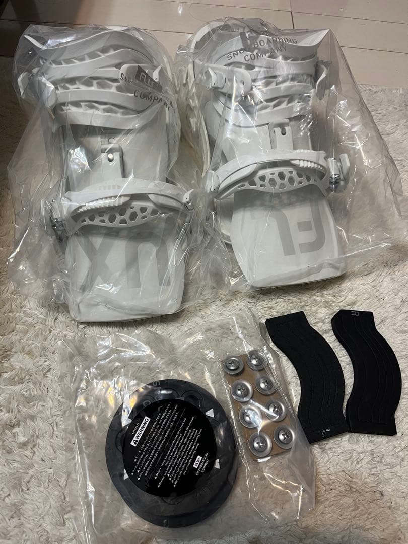 25-26 FLUX フラックス XF Mサイズ　ホワイト