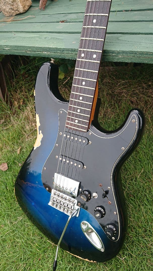 ラウドアーク　loud arkz ストラトタイプ