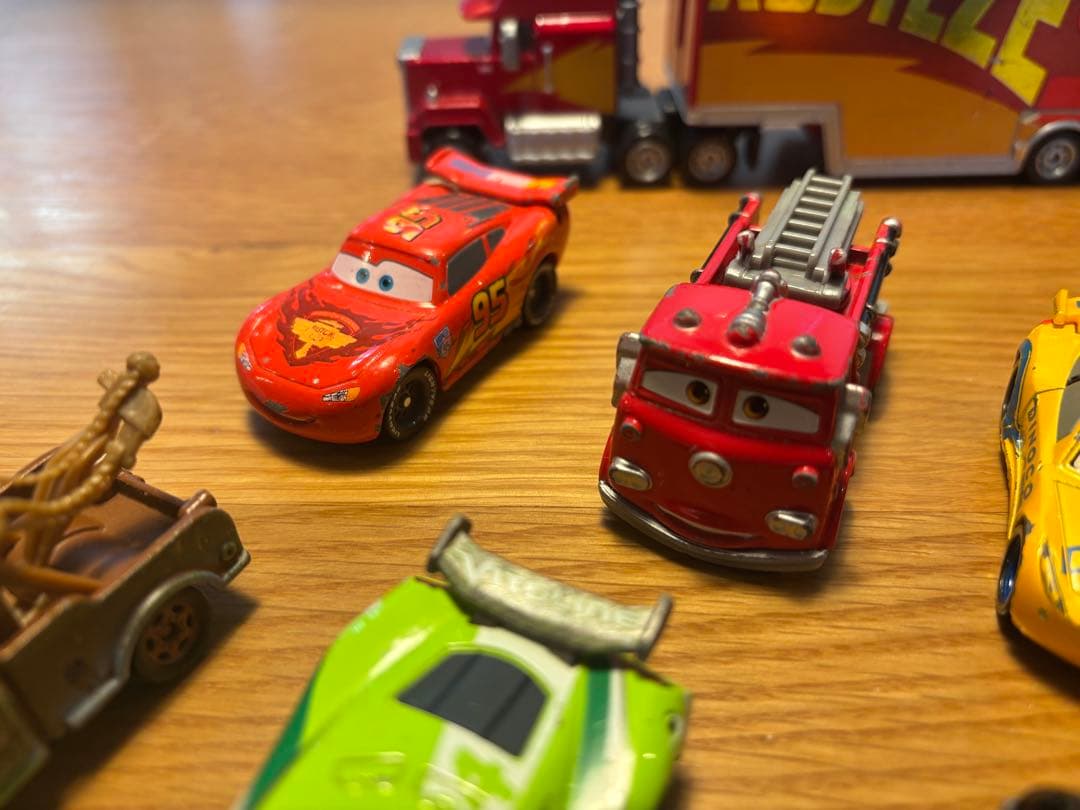 傷あり】ディズニートミカ カーズ 9台まとめ売り マックィーン・大型