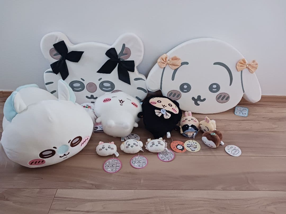 ちいかわ　低反発クッション　うさぎ　モモンガ　ぬいぐるみ　マスコット　カブちゃん