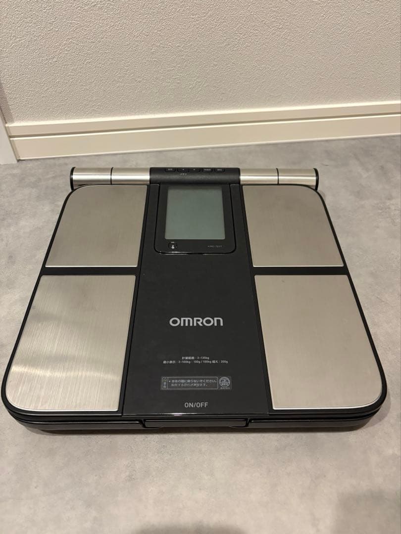 オムロン　体組成計　KRD-703Tカラダスキャン