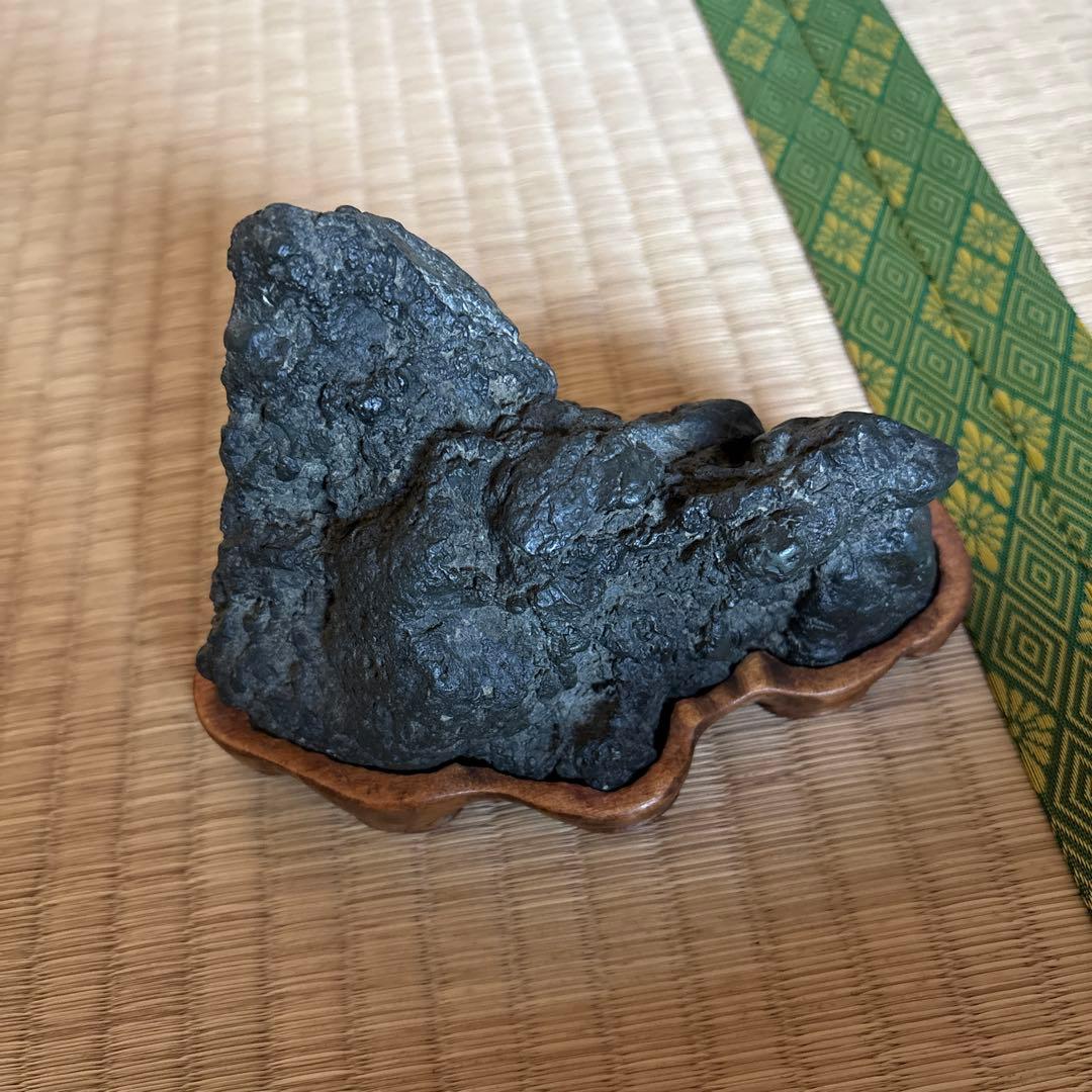 黒　千軒石　木製台座付き 千軒石 | 雨竹亭オンラインショップ