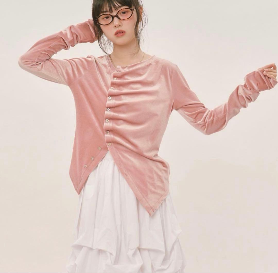 loin nuit ロワンニュイ アシンメトリータックトップス セール商品返品交換不可】縦長効果抜群！ジッパーラインが効く