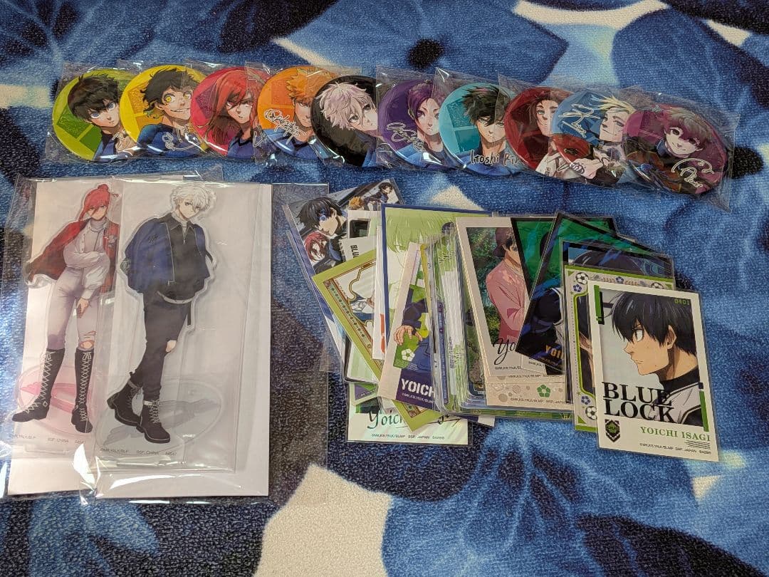 ブルーロック グッズまとめ売り アクスタ 缶バッジ - メルカリ