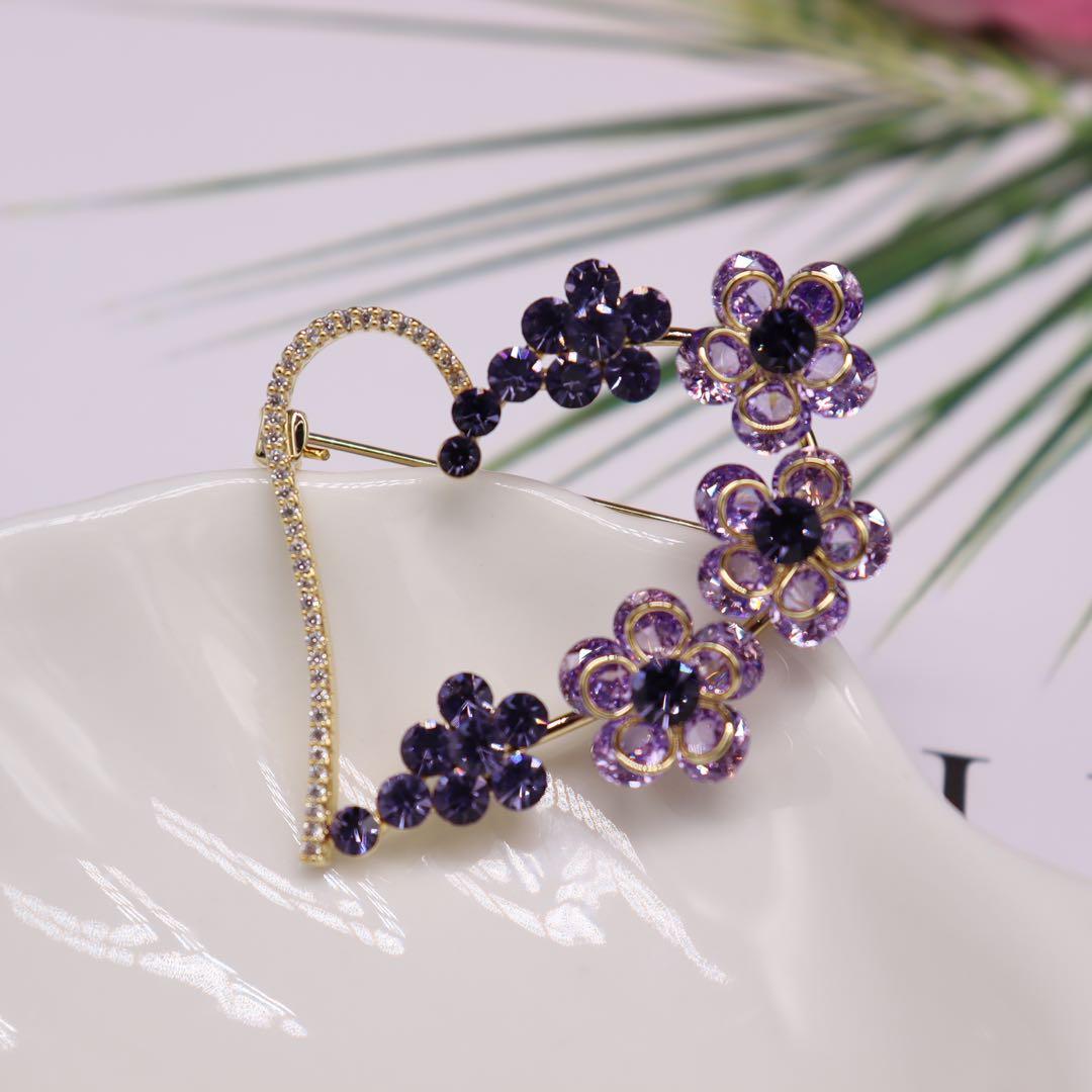 スワロフスキークリスタル桜ブローチ高級紫ジルコンハート花コサージュ