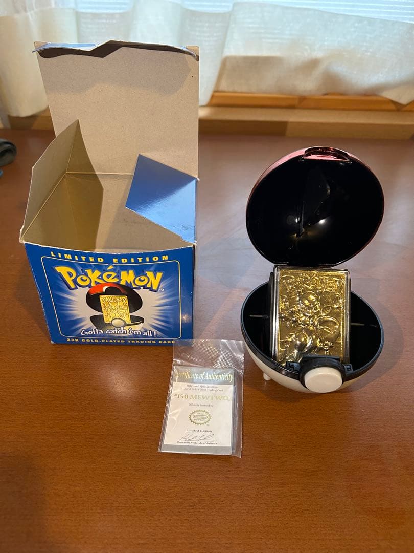 ポケモン金メッキミュウツー 限定版