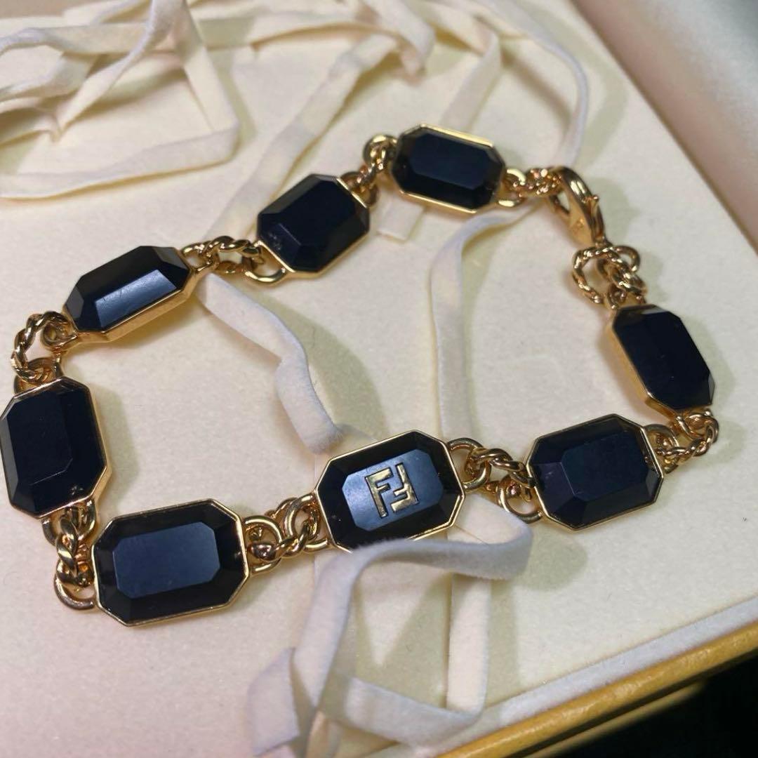 fendi オニキス　ブレスレット