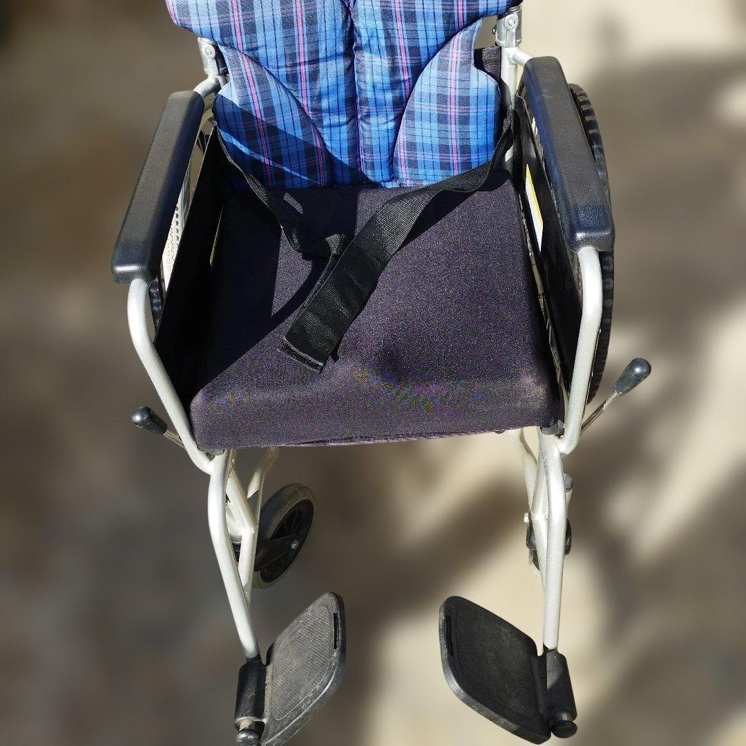 チェック柄 自走用車椅子