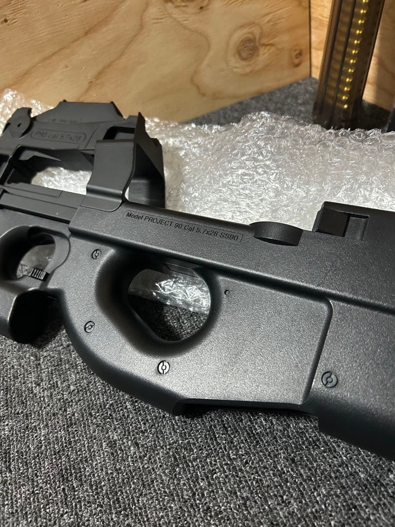 ⭐︎値下げ中⭐︎東京マルイ　P90 電動ガン 5.7x28mm