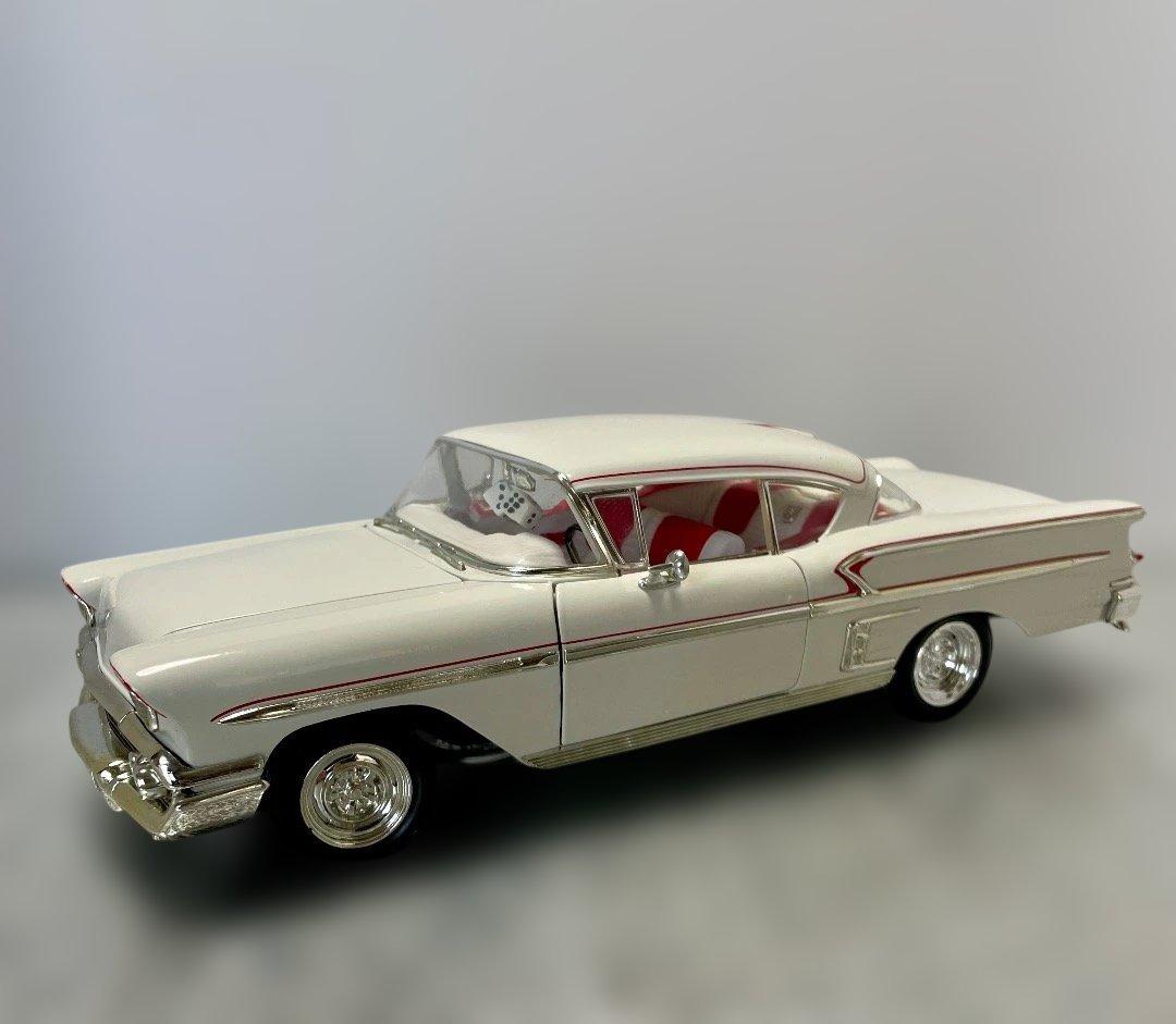 ５８　シボレー　インパラ　アメリカングラフティー　1/18