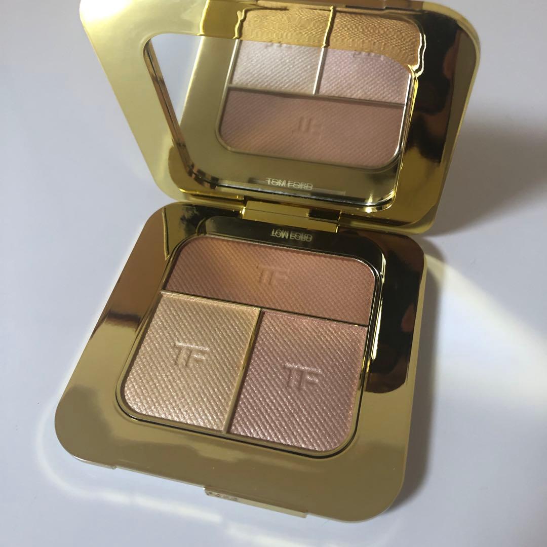 トムフォード コントゥアリングコンパクト