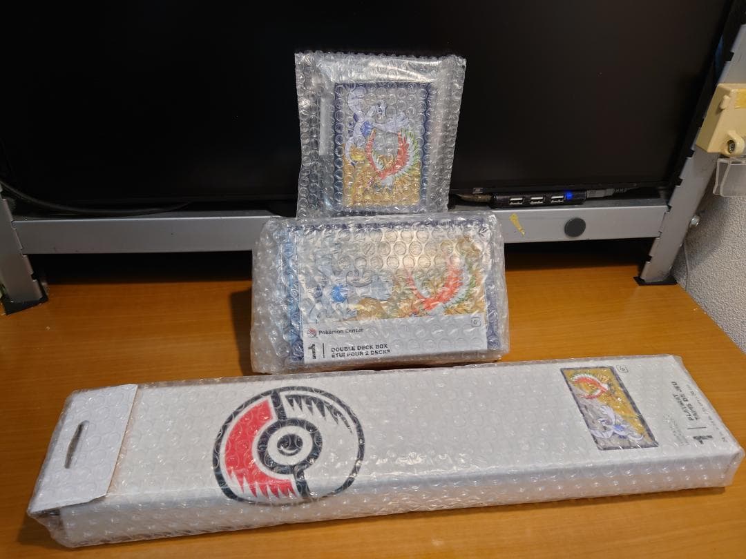 海外ポケモンセンター限定　プレイマット・デッキケース＆シールド　ホウオウ＆ルギア ルギア&ホウオウ プレイマット スリーブ デッキケース 海外ポケモン