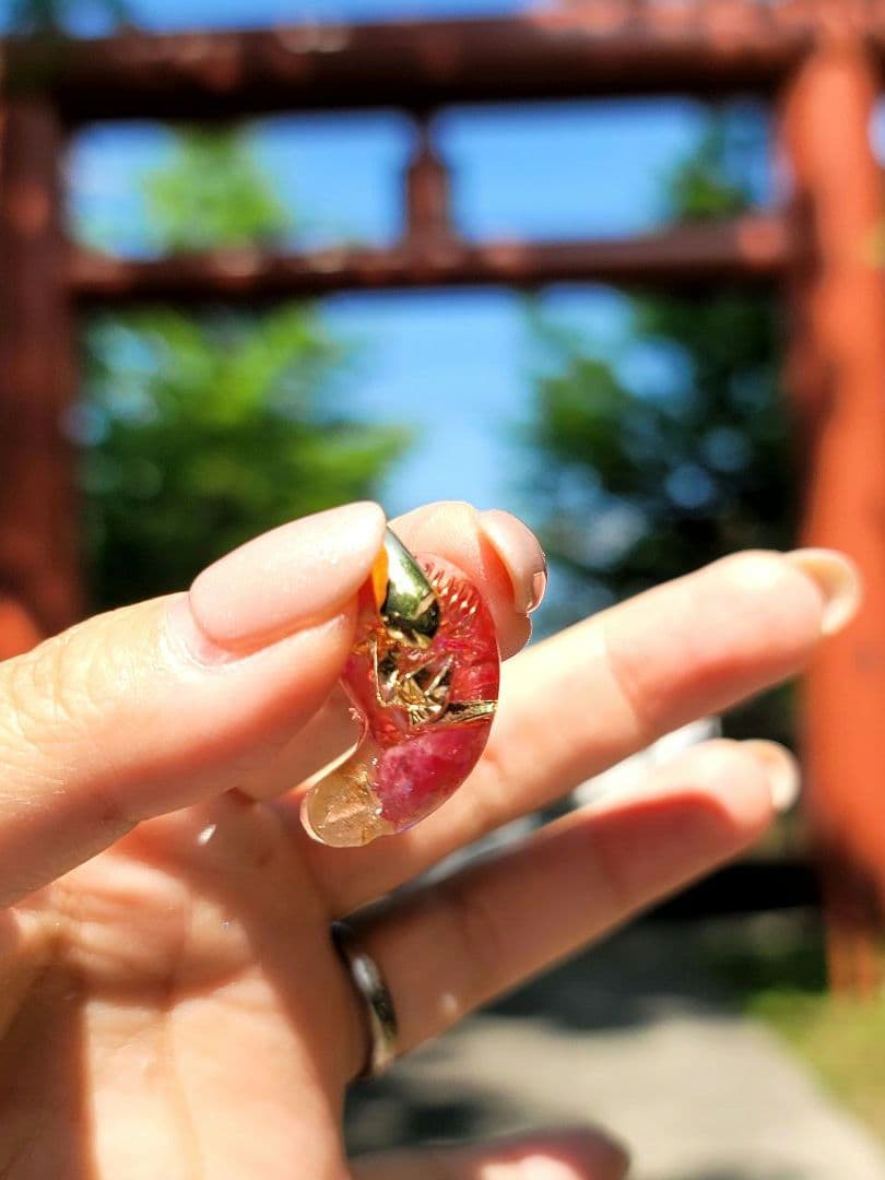 イベ価格★理想の美貌へ成功の勾玉オルゴナイトネックレストップ