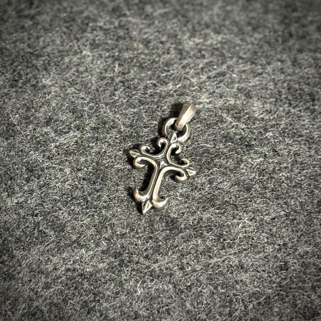 REID MFG リードエムエフジー　GOTHIC CROSS CHARM