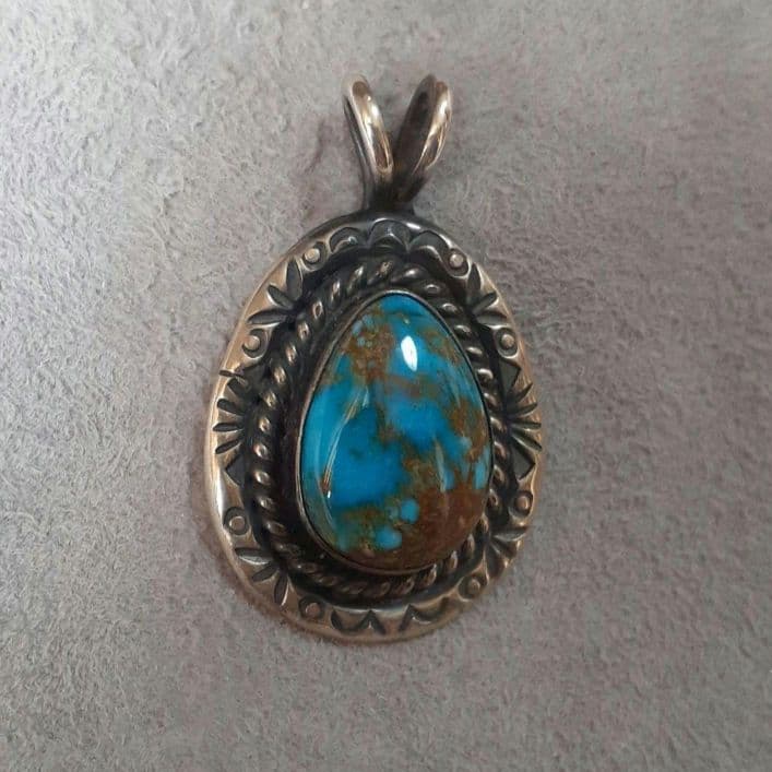 ハイグレード【キャンデラリア】レッドウェブ ペンダントトップ navajo