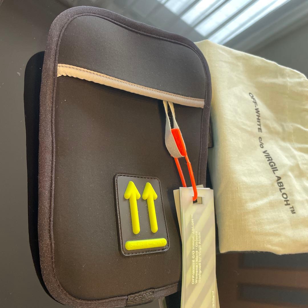 Off-White オフホワイト ポーチ ARM Pouch ミニバック