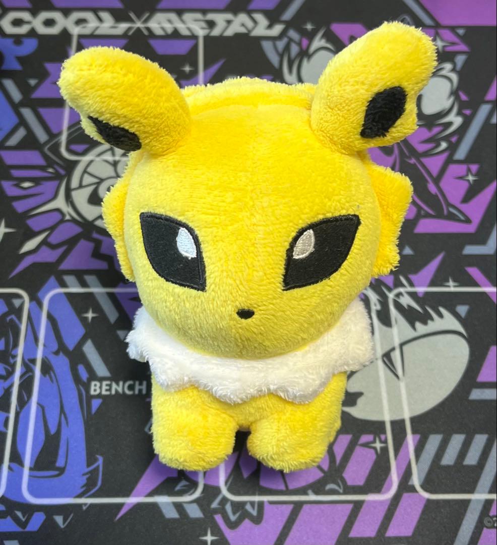 ポケモンセンター　サンダースドール　2008年　pokemon 当時もの　レア