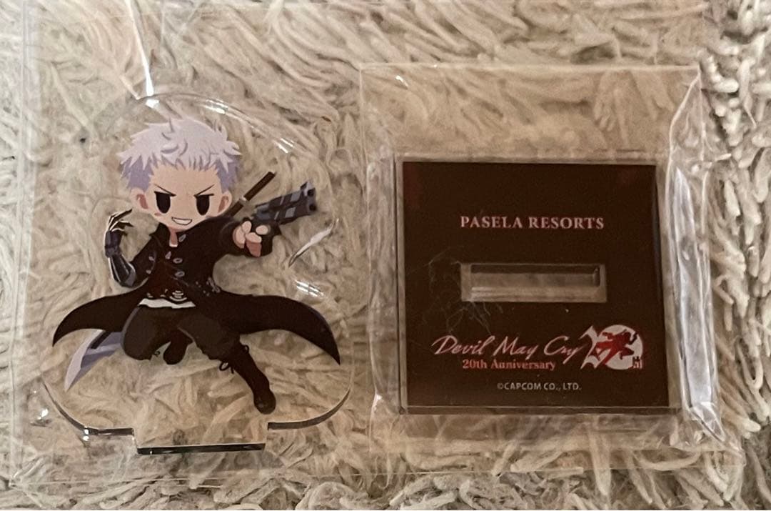 ① ネロ 20th デビルメイクライ アクリルスタンドキーホルダー