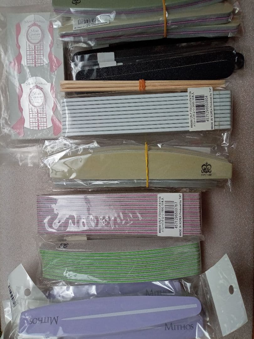 ネイルグッズお楽しみBOX半値以下処分価格