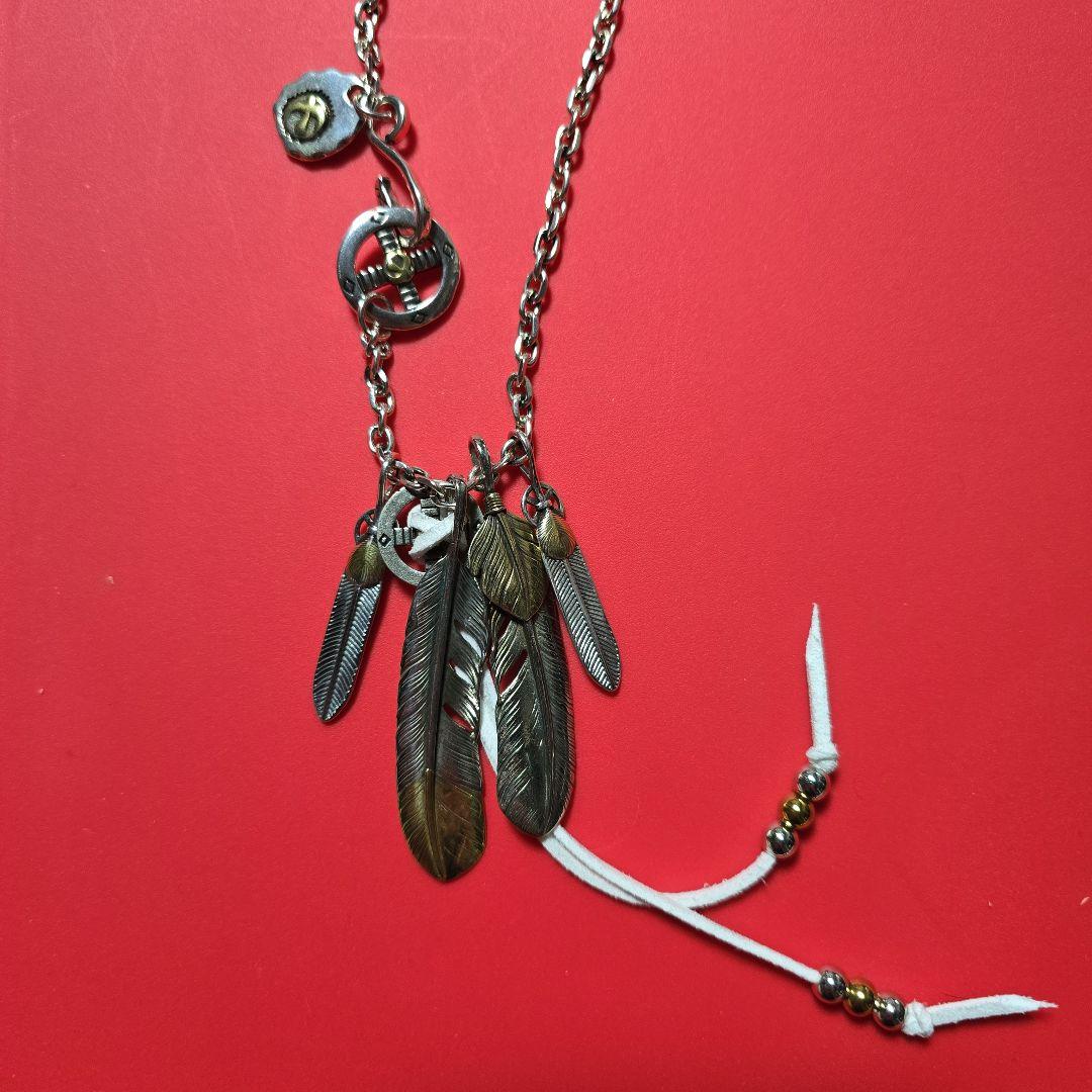 【試着のみ美品】４連フェザーネックレス　キムタク