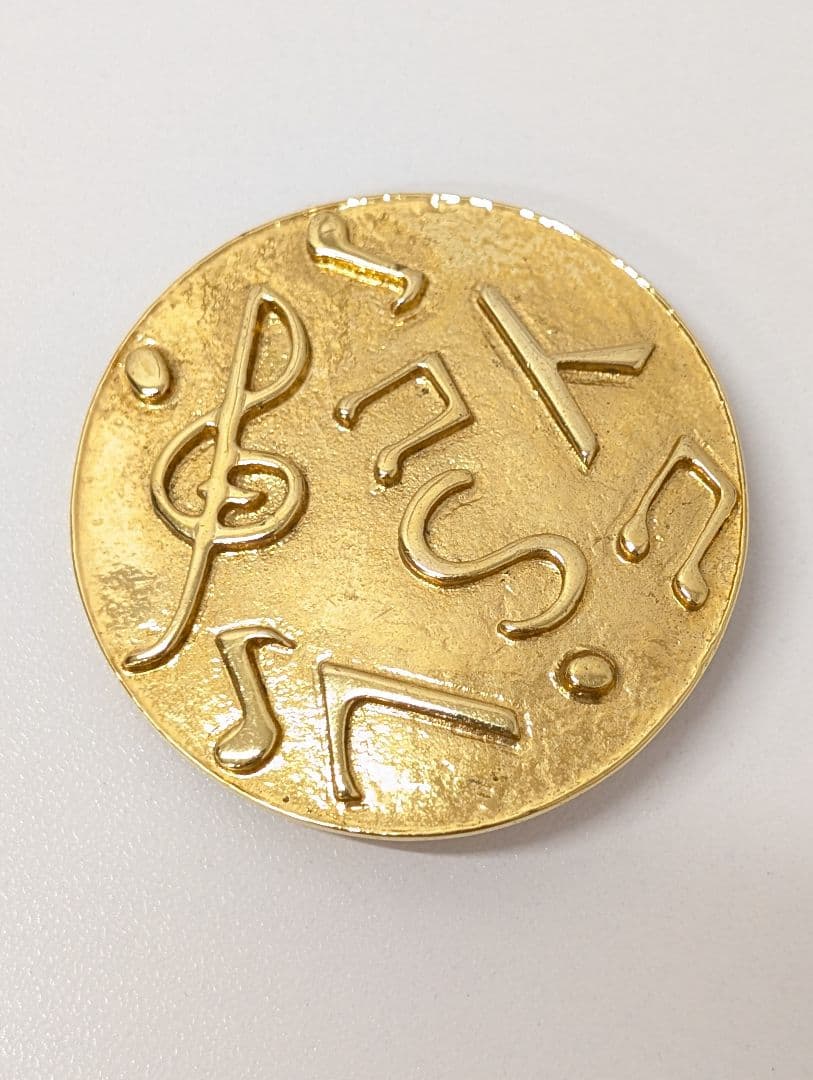 イヴ・サンローラン ブローチ ヴィンテージ ゴールドカラー