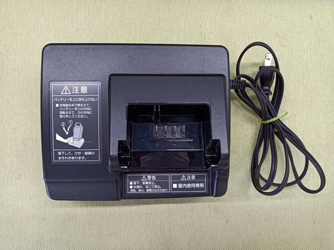 都《LHXJE》Panasonic　電動自転車用充電器　NKJ069Z1