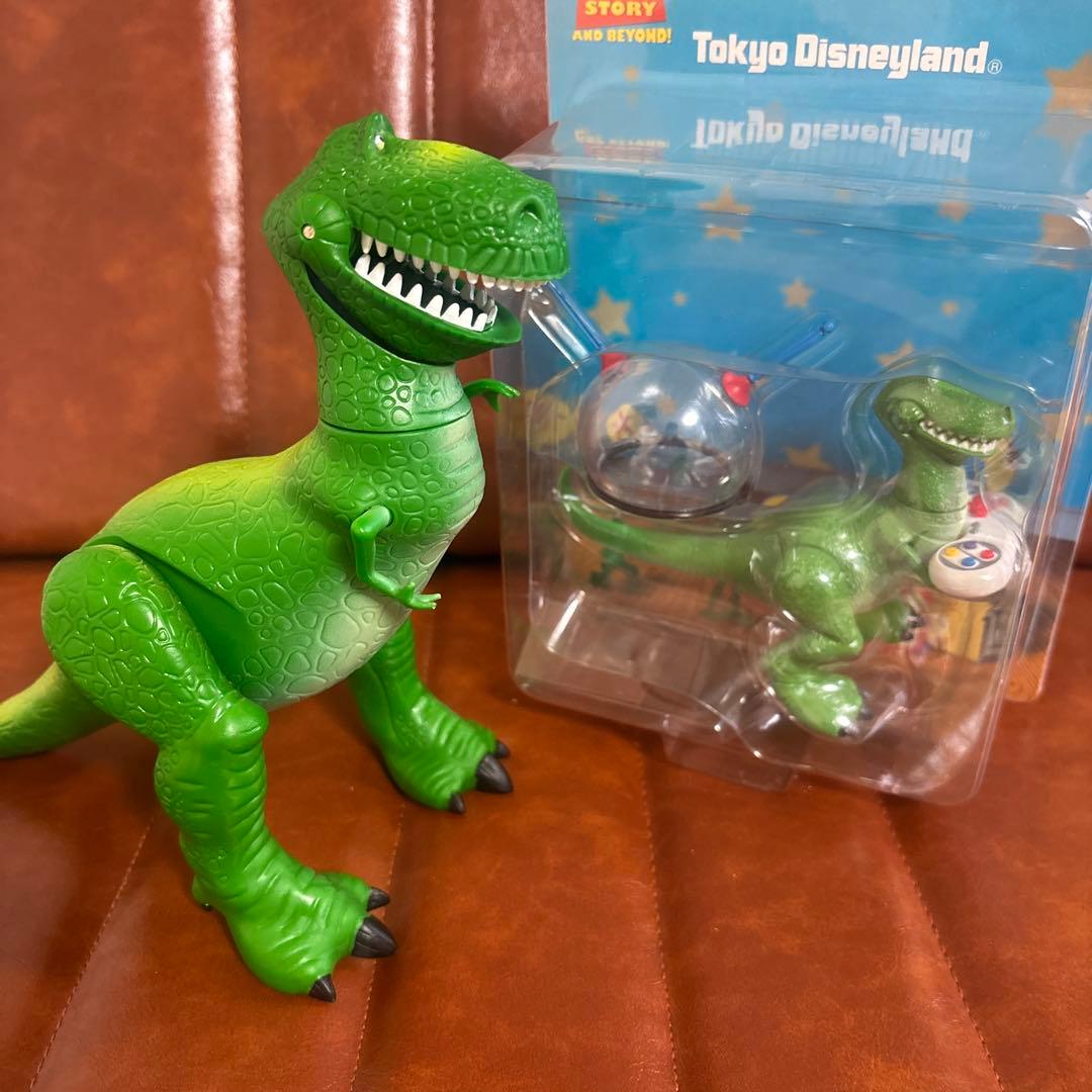ディズニー　トイストーリー　レックス フィギュア　ファミコン