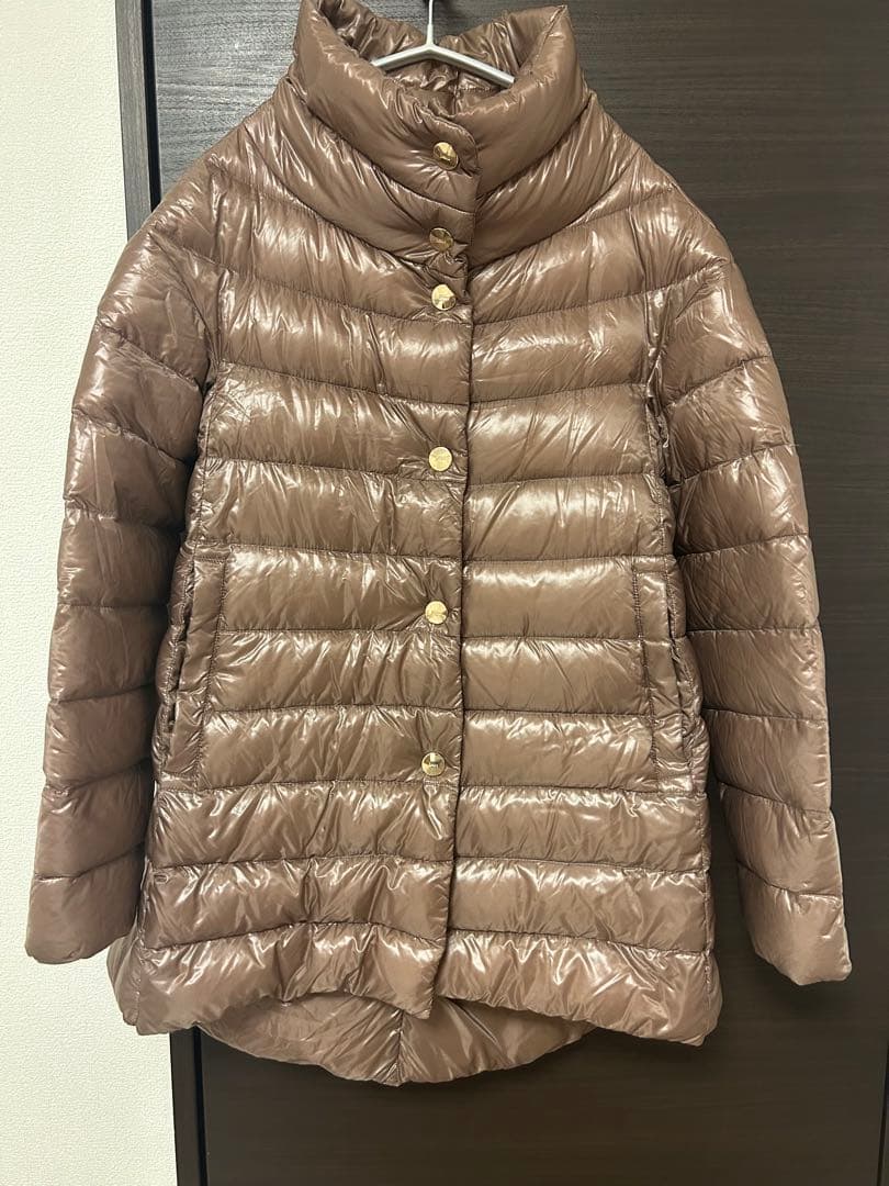 HERNO　ヘルノ　ダウンジャケット　40 超軽量