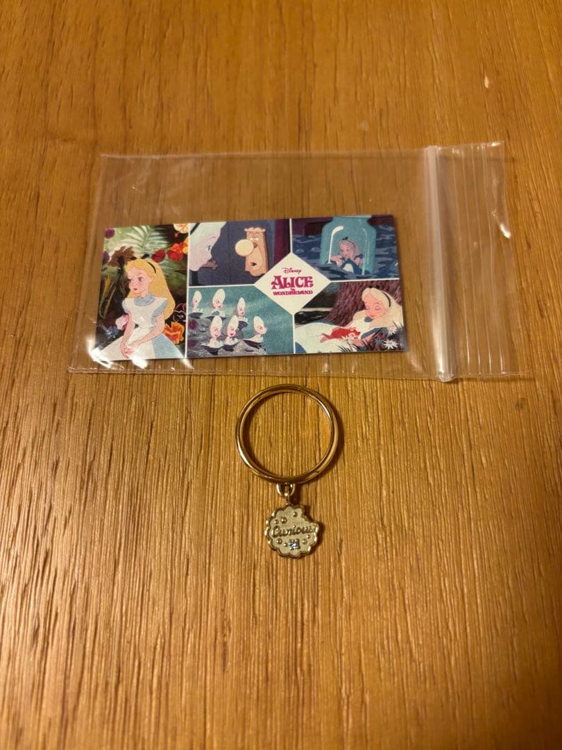 ケイウノ　K.uno Sweet Biscuit ふしぎの国のアリス リング