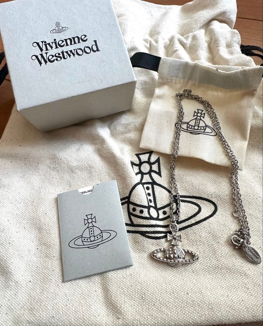Vivienne Westwood MAYFAIR BAS RELIEFシルバー Mayfair Bas Relief Pendant Necklace
